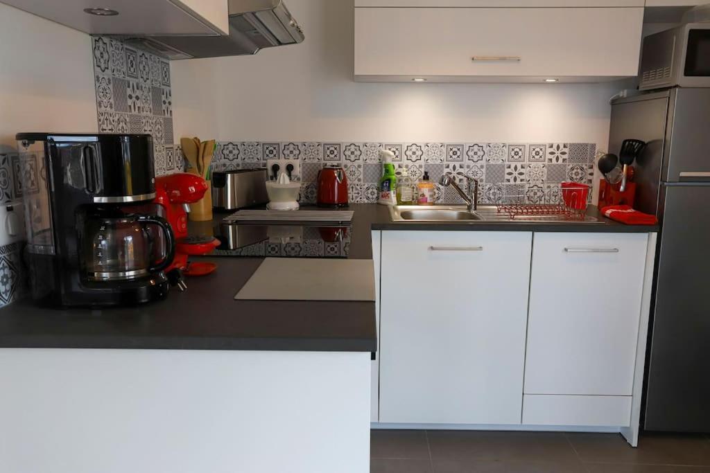 Chez Alexane Apartment อานซี ภายนอก รูปภาพ