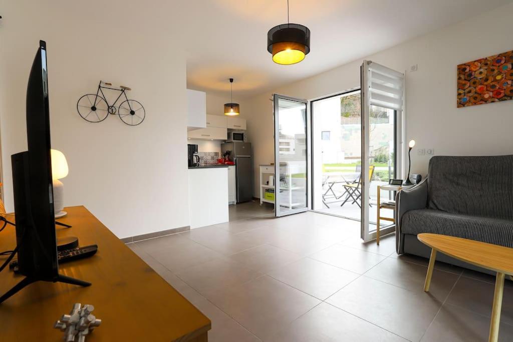 Chez Alexane Apartment อานซี ภายนอก รูปภาพ